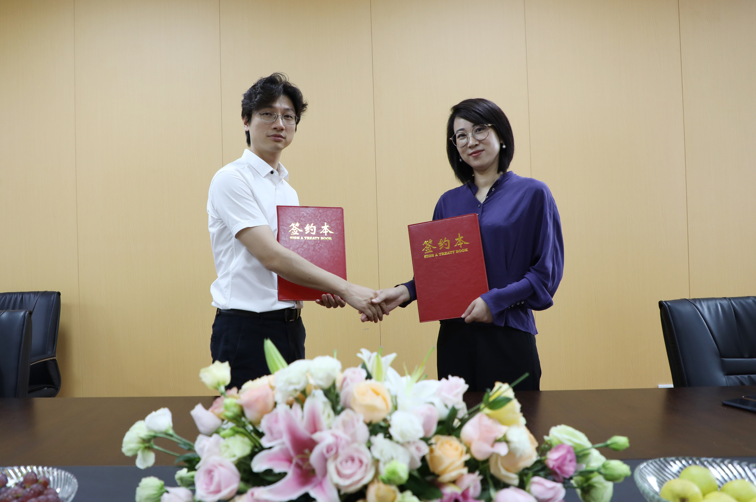 1655169336885136TV2D.jpg EF1A81871.jpg