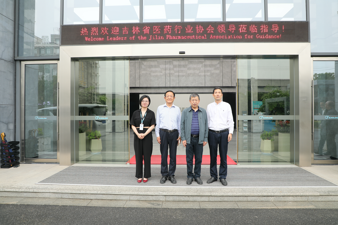 1747709652756158E9XS.png EF1A0511.png